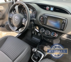 TOYOTA YARIS 1.0 VVT-i Active ELSŐ GAZDÁS-GYÁRI FÉNYEZÉS-T.KAMERA.EXTRÁS