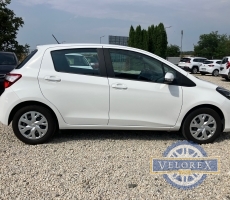 TOYOTA YARIS 1.0 VVT-i Active ELSŐ GAZDÁS-GYÁRI FÉNYEZÉS-T.KAMERA.EXTRÁS