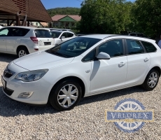 Opel Astra J Sports Touer 1,6 Enjoy